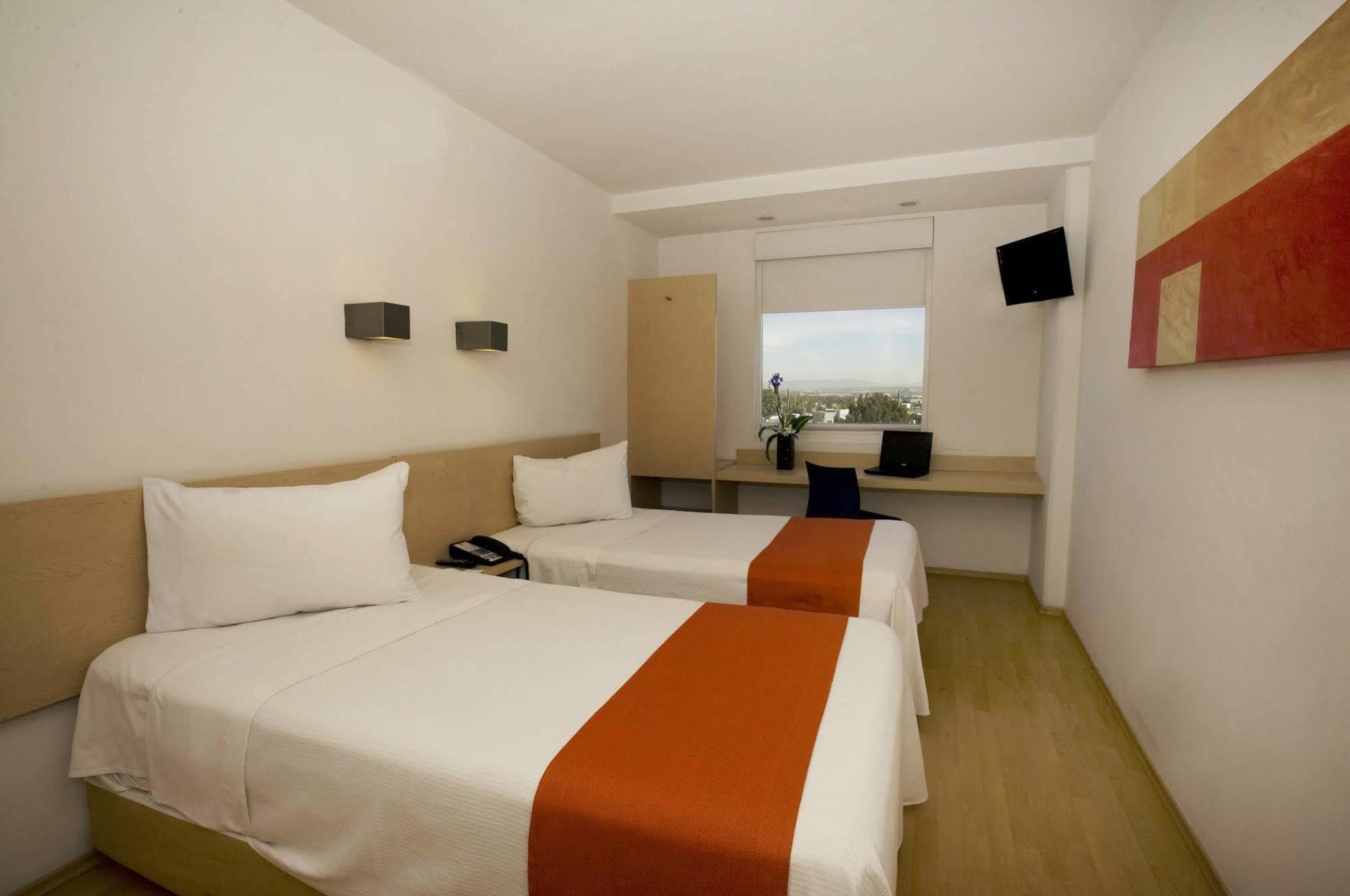 One Queretaro Plaza Galerias Hotel Luaran gambar